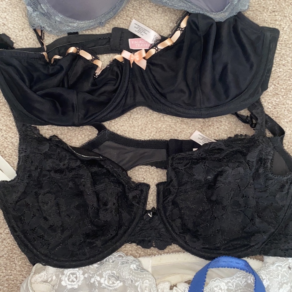 Five Size 36D bras in excellent condition